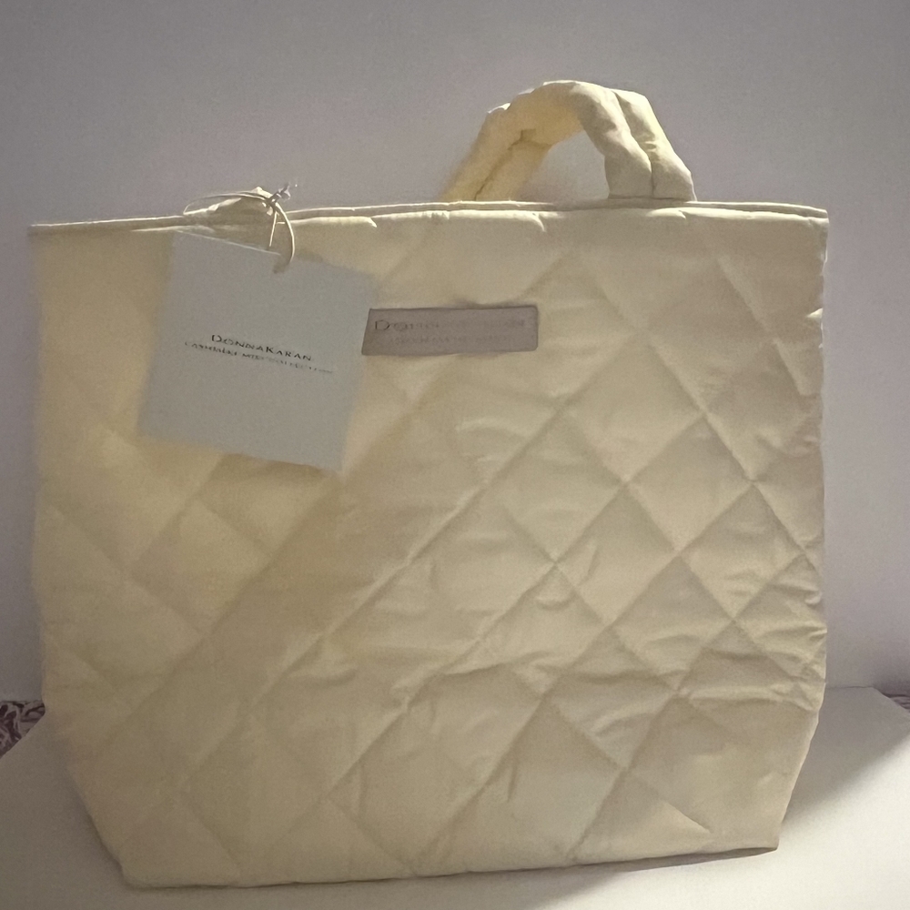 Donna Karan Cashmere Mist Collection